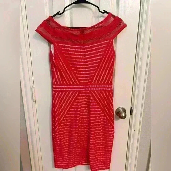 Tadashi Shoji Stripe Knit Cap Sleeve Dress in‎ Red Size S - Picture 2 of 5